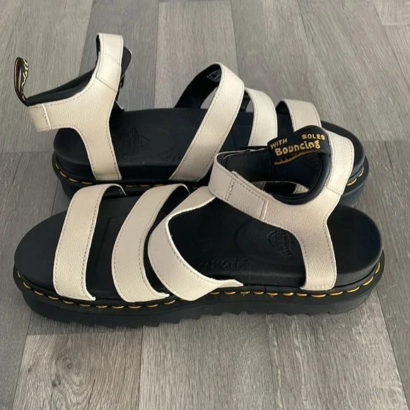 Dr. Martens Blaire Hydro Women's Sandal - Picture 9 of 12